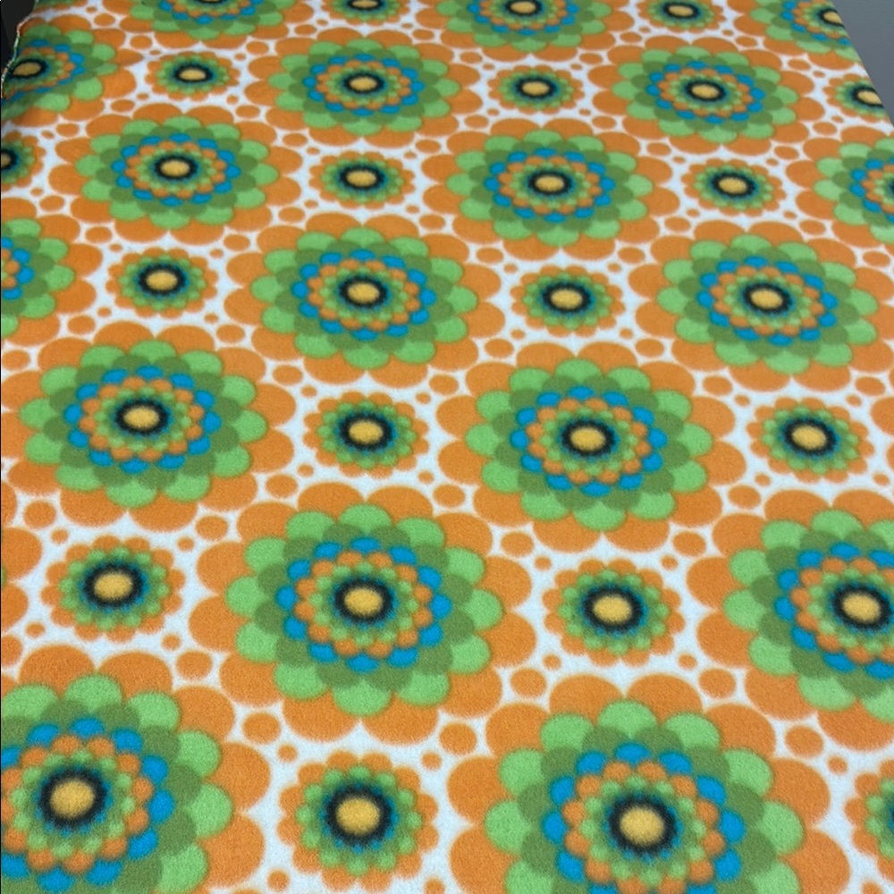 Retro Floral Patterned Fleece Fabric